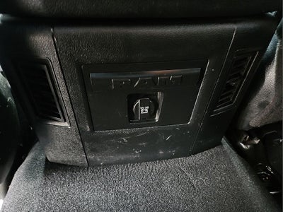 2018 RAM 1500 Sport Crew Cab 4WD w/Leather & NAV