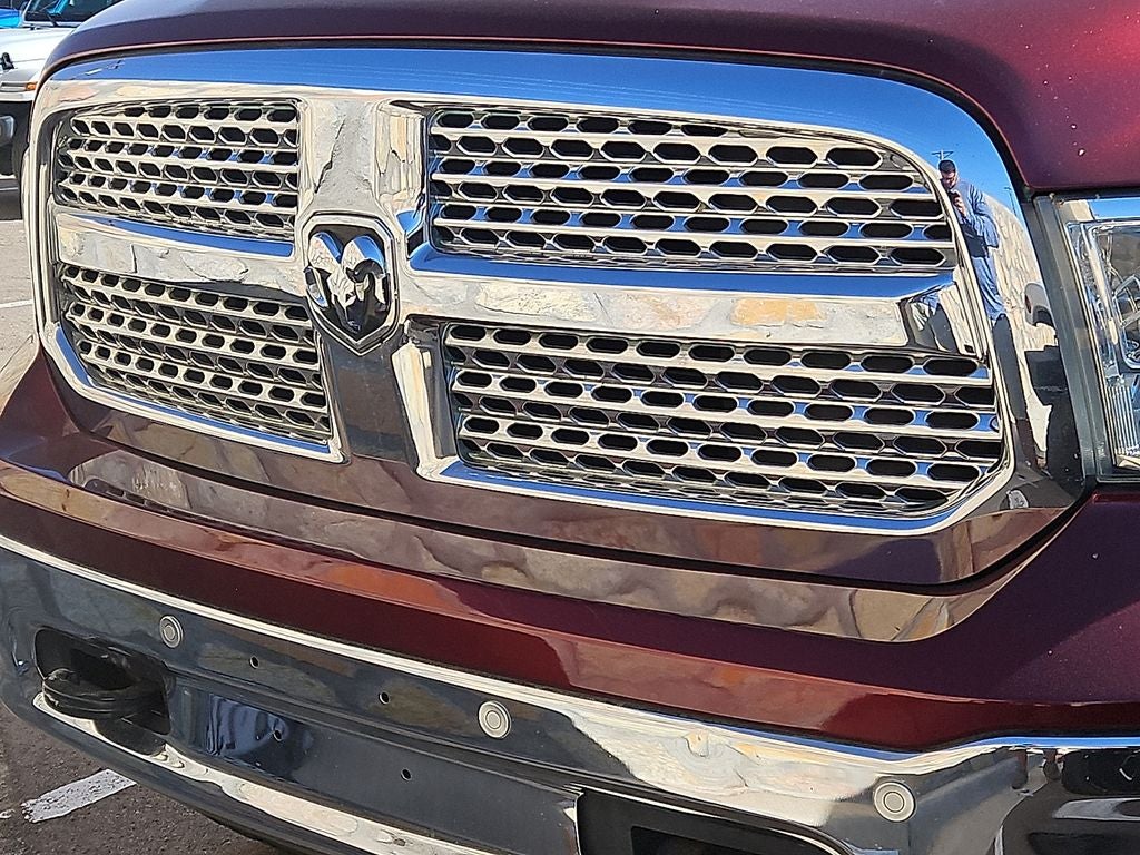 2017 RAM 1500 Laramie Crew 4x4 NAV Lifted