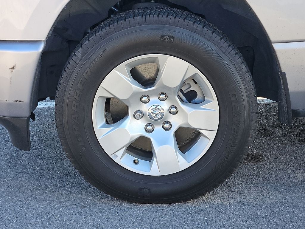 2024 RAM 1500 Big Horn Crew Cab 4WD 5.7L Hemi Hybrid