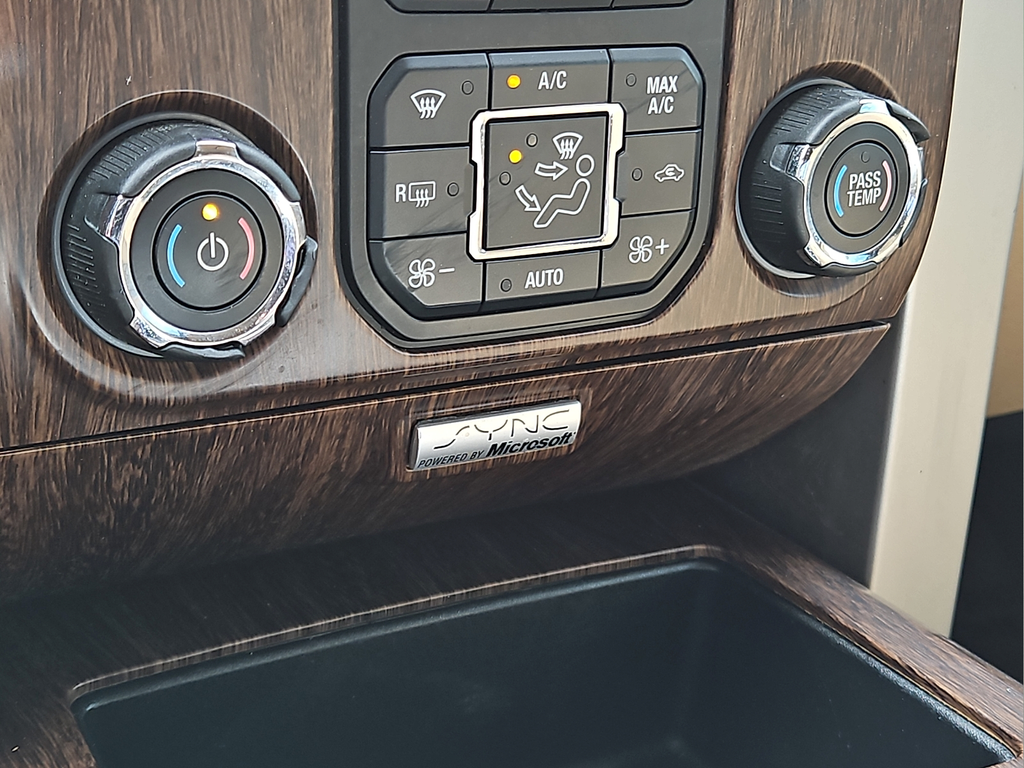 2013 Ford F-150 Lariat SuperCrew 4WD