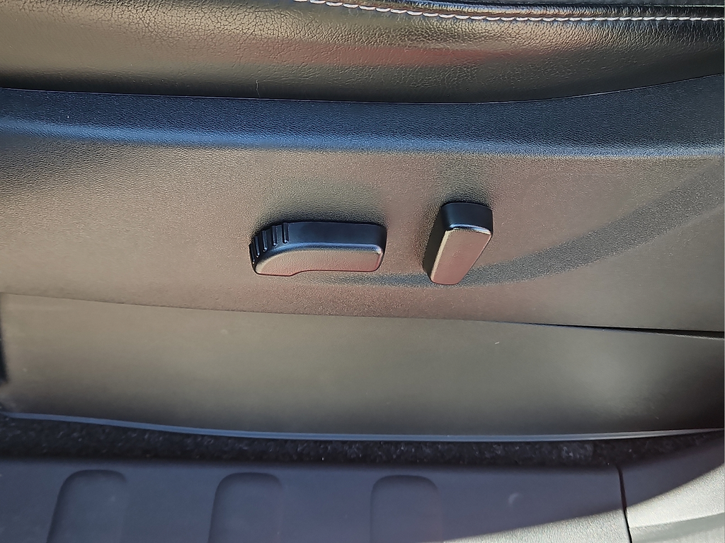 2024 Nissan Frontier SL Crew Cab 4WD Leather/Roof