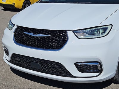 2022 Chrysler Pacifica Hybrid Limited