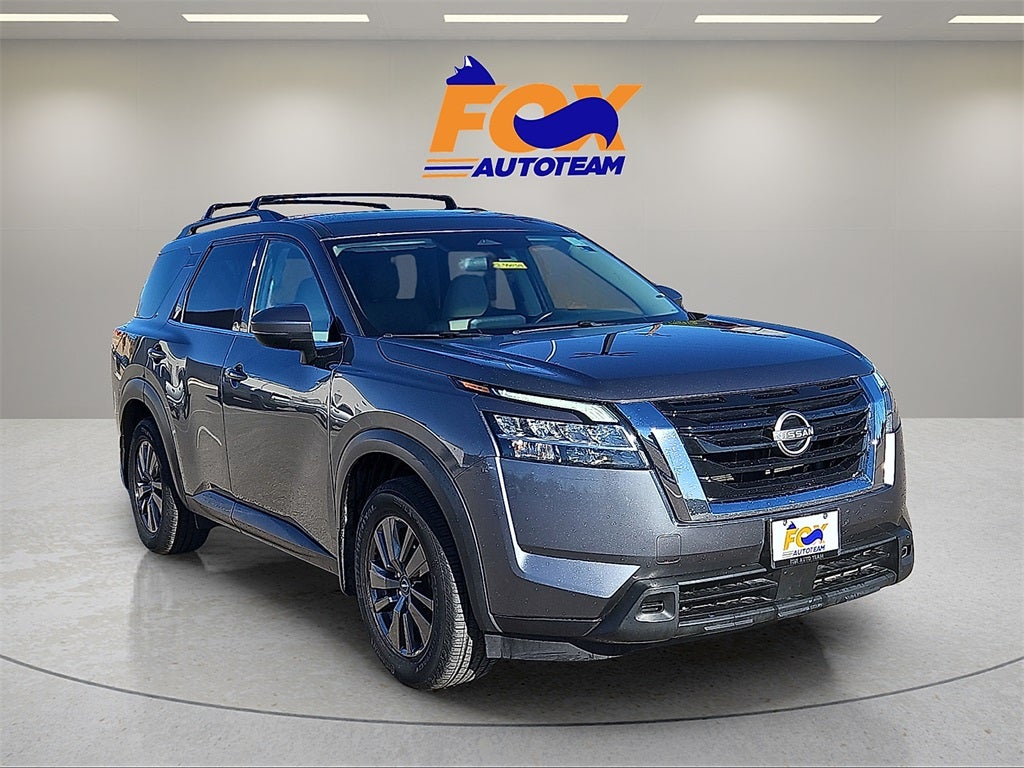 2022 Nissan Pathfinder SV