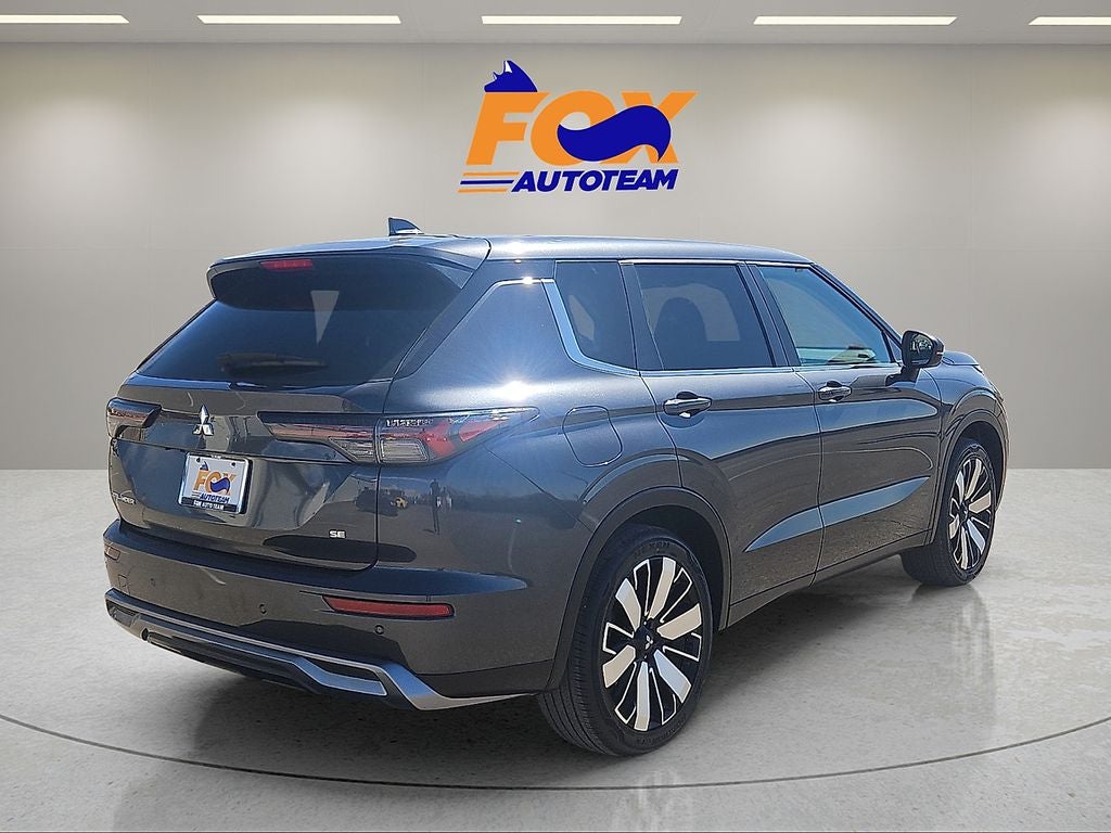 2025 Mitsubishi Outlander SE