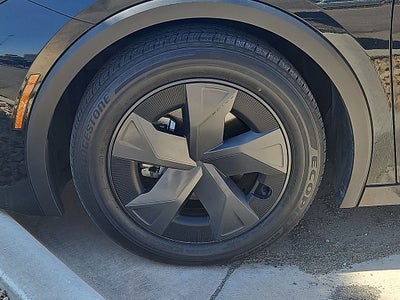 2023 Toyota Prius LE