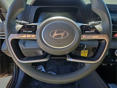 2025 Hyundai Elantra SE - up to 41 MPG Highway