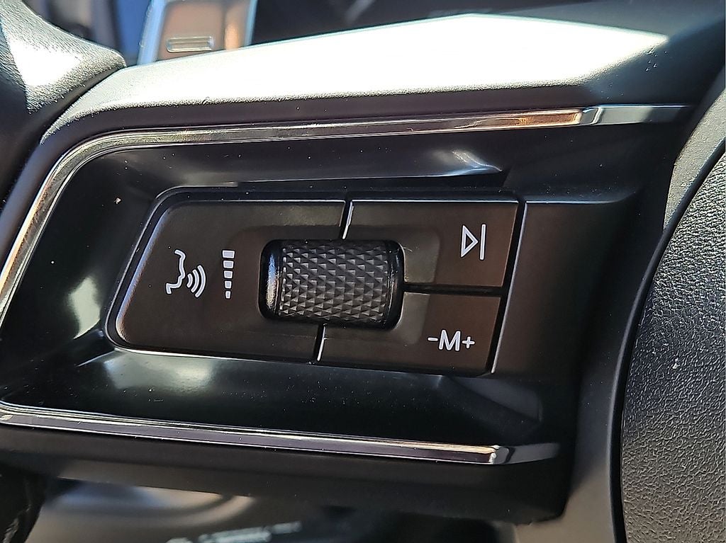 2023 Porsche Macan AWD