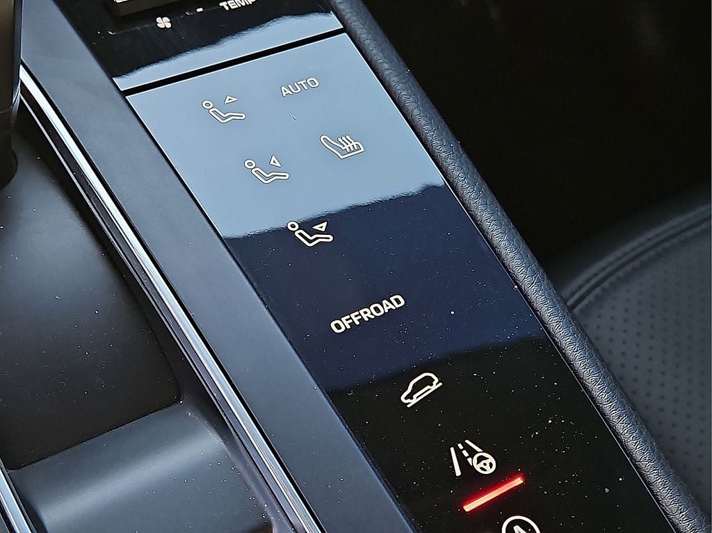 2023 Porsche Macan AWD