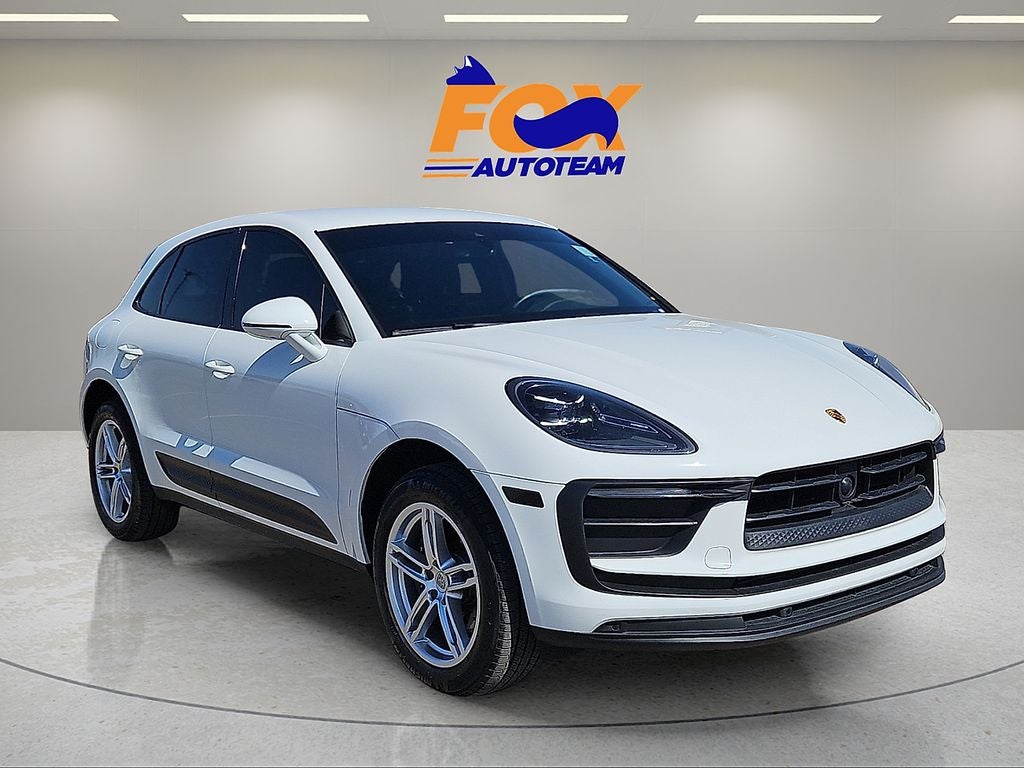 2023 Porsche Macan AWD