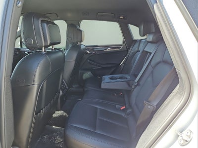 2023 Porsche Macan AWD