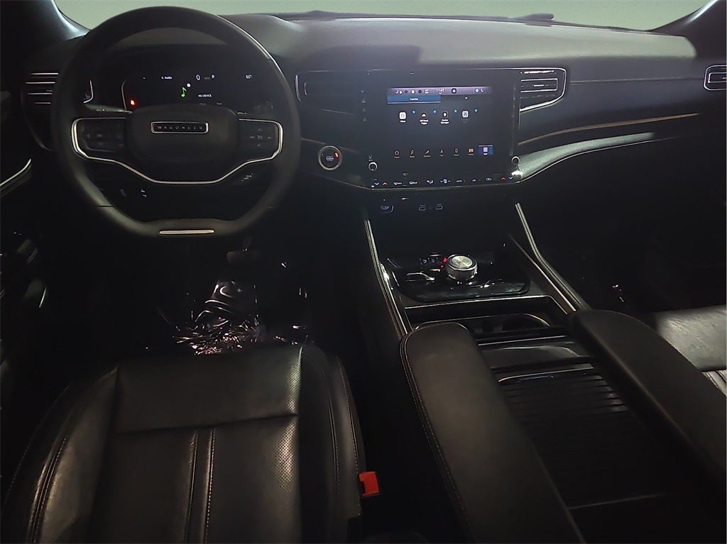 2023 Jeep Wagoneer Base