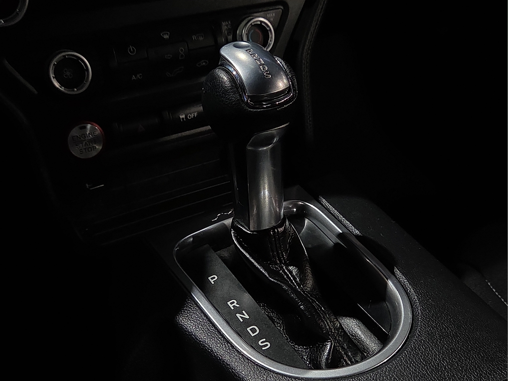 2022 Ford Mustang EcoBoost