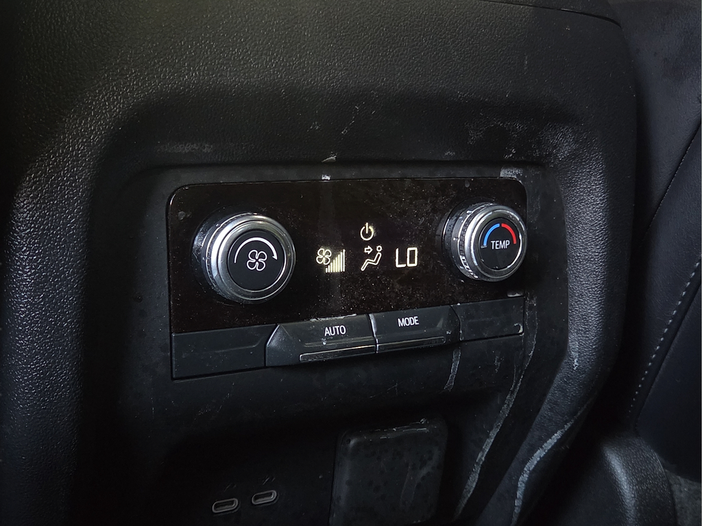 2024 GMC Acadia AT4
