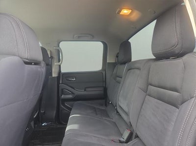 2024 Nissan Frontier SV