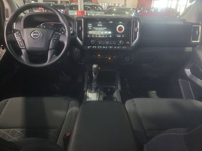 2025 Nissan Frontier SV