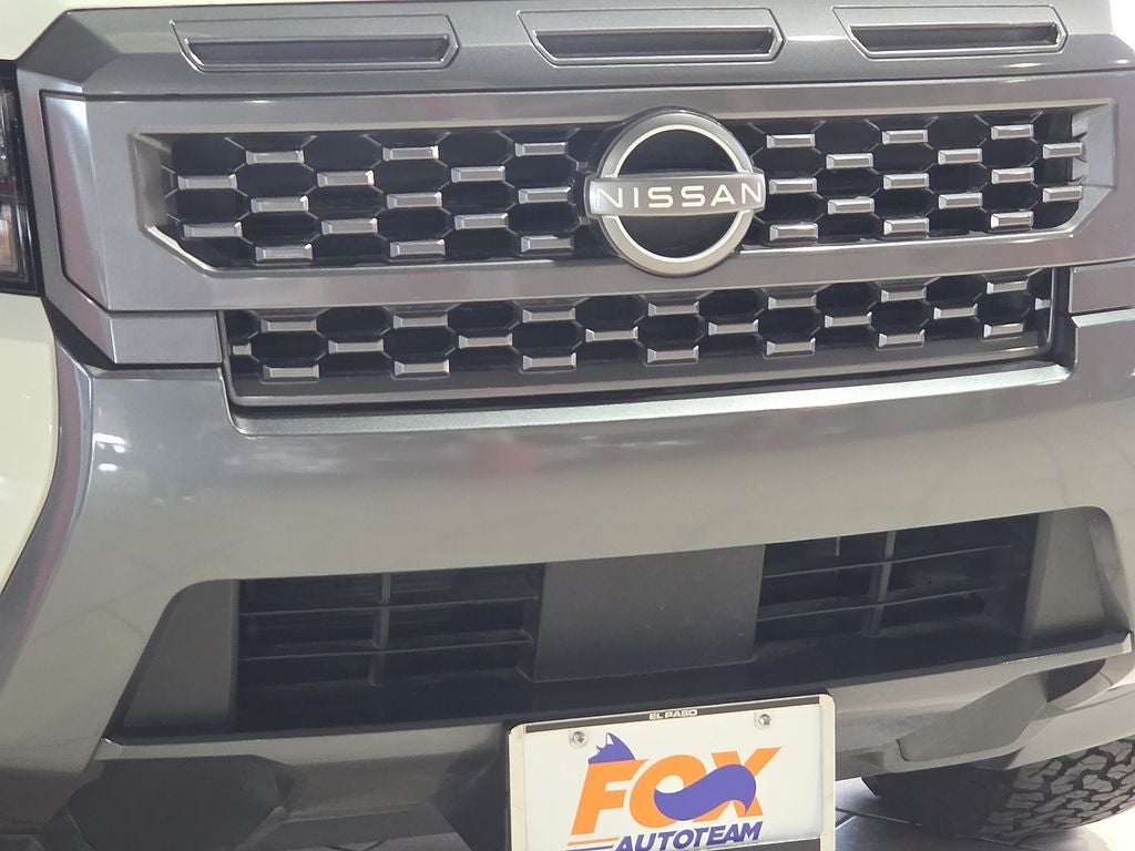 2025 Nissan Frontier SV