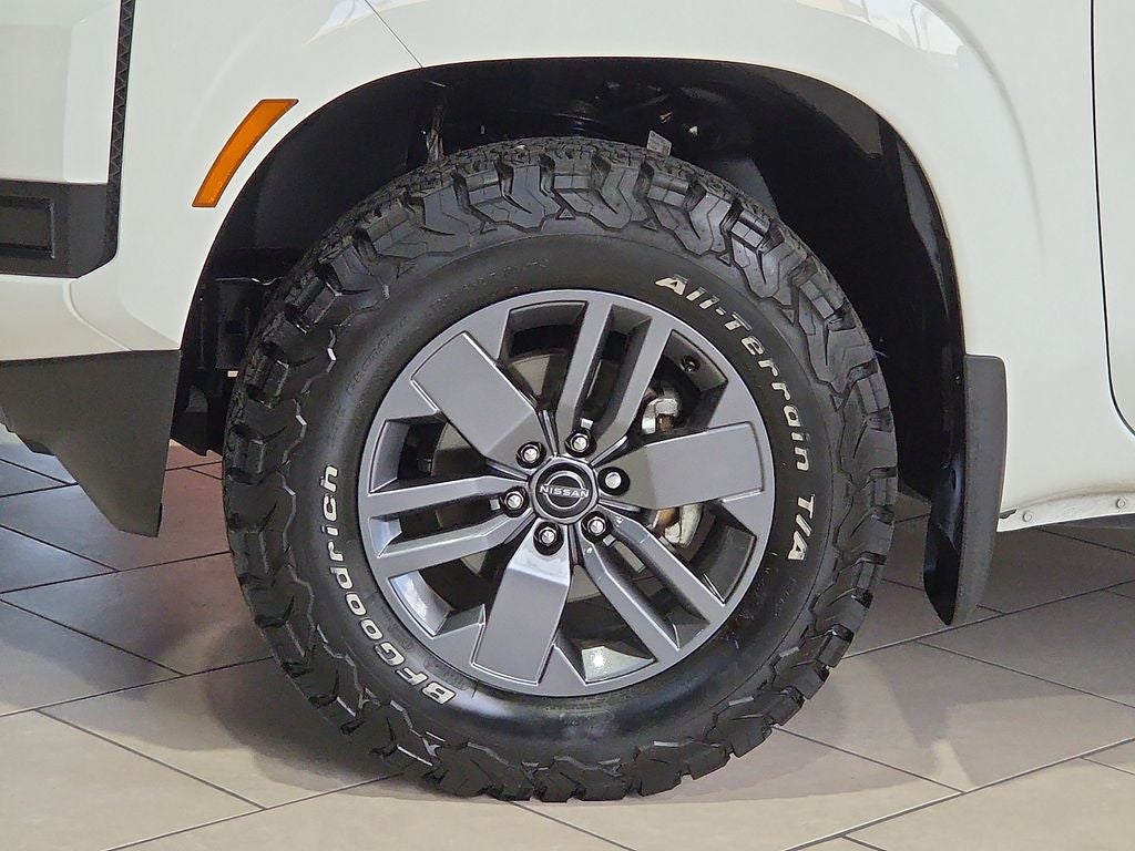 2025 Nissan Frontier SV