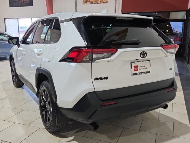 2024 Toyota RAV4 LE