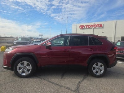 2020 Toyota RAV4 XLE