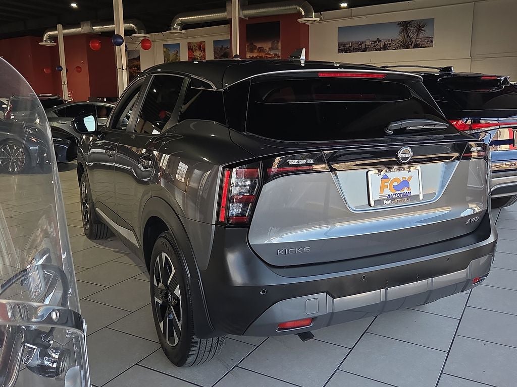 2025 Nissan Kicks SV