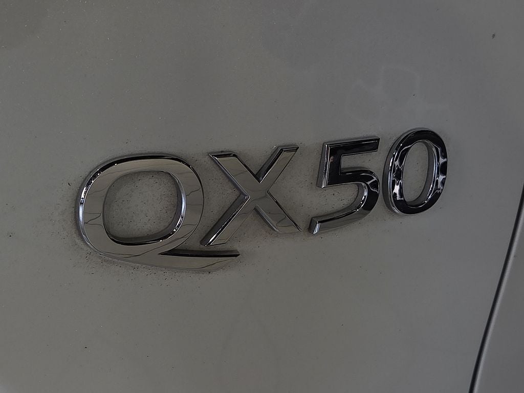 2022 INFINITI QX50 LUXE