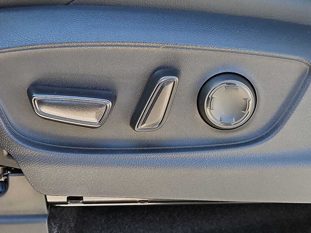 2026 Toyota Tacoma Hybrid Limited