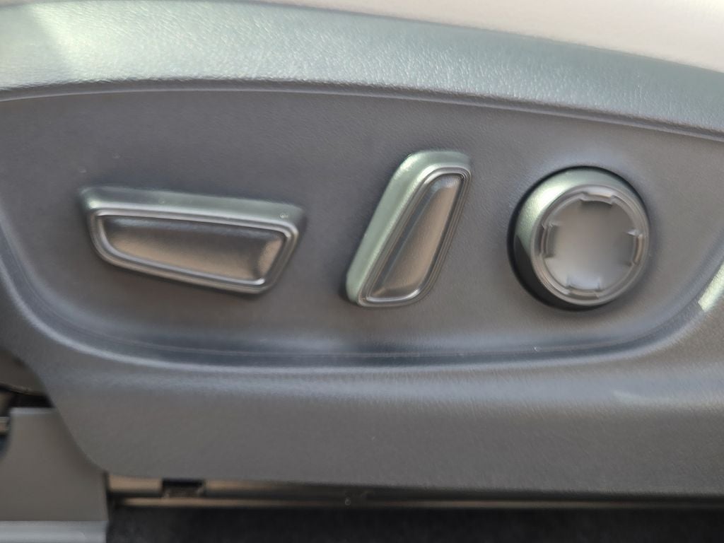 2026 Toyota Tacoma Hybrid Limited