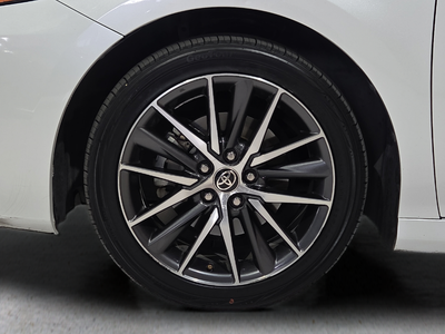 2022 Toyota Camry Hybrid XLE