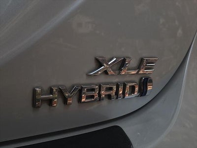2022 Toyota Camry Hybrid XLE