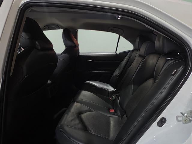 2022 Toyota Camry Hybrid XLE