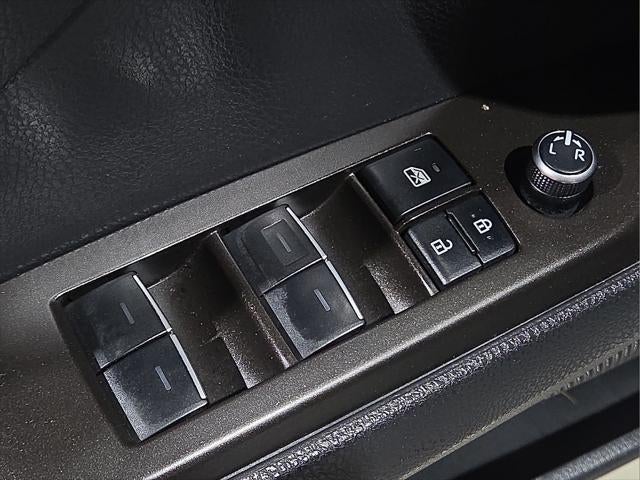 2022 Toyota Camry Hybrid XLE