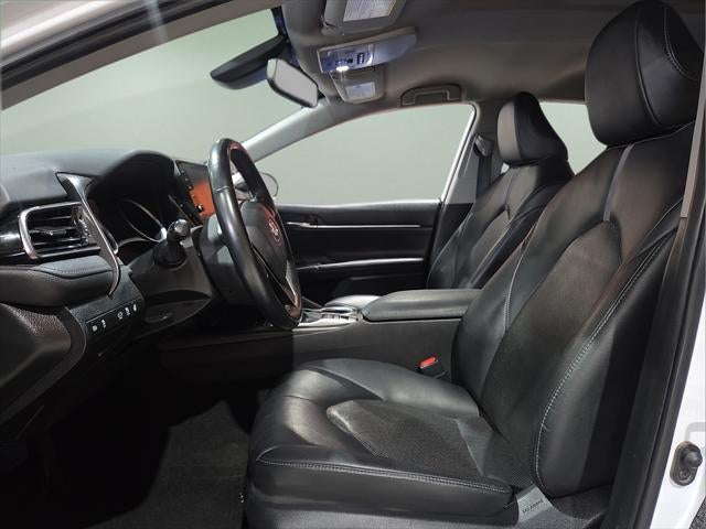 2022 Toyota Camry Hybrid XLE