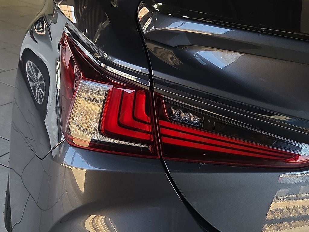 2024 Lexus ES 300h Ultra Luxury