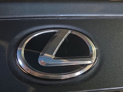 2024 Lexus ES 300h Ultra Luxury