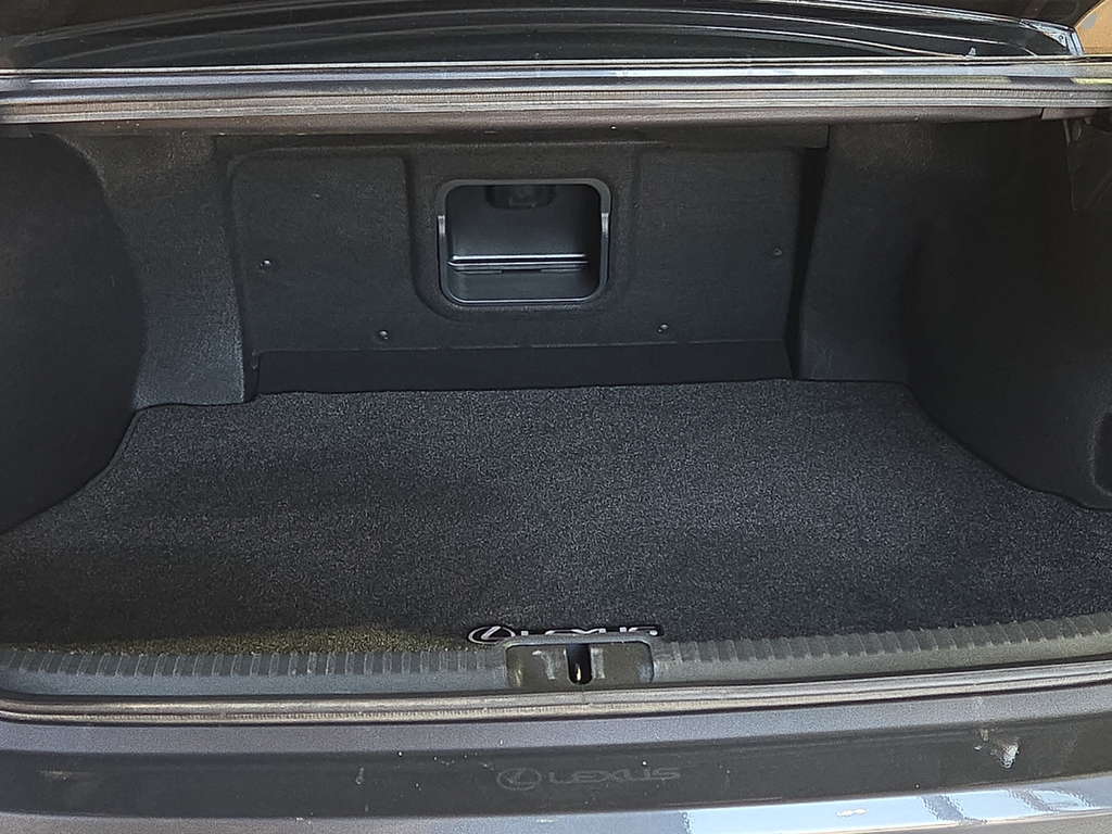 2024 Lexus ES 300h Ultra Luxury