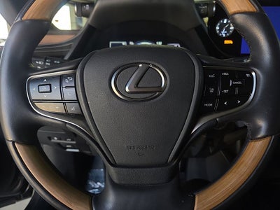 2024 Lexus ES 300h Ultra Luxury