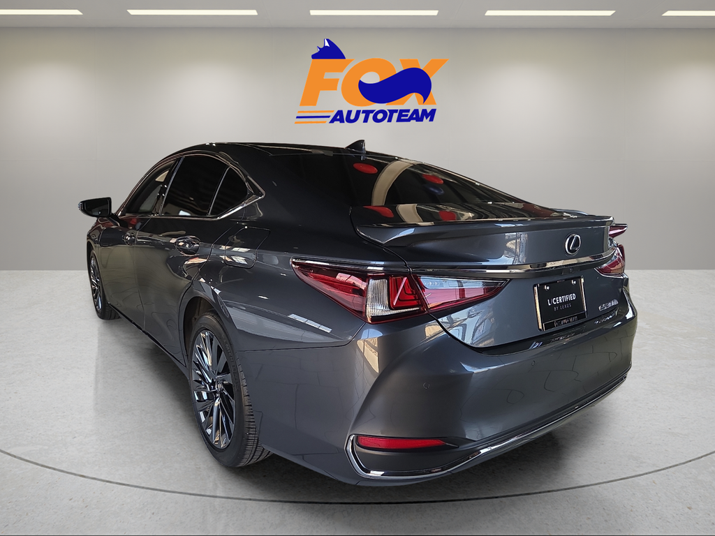 2024 Lexus ES 300h Ultra Luxury