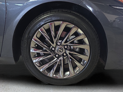 2024 Lexus ES 300h Ultra Luxury
