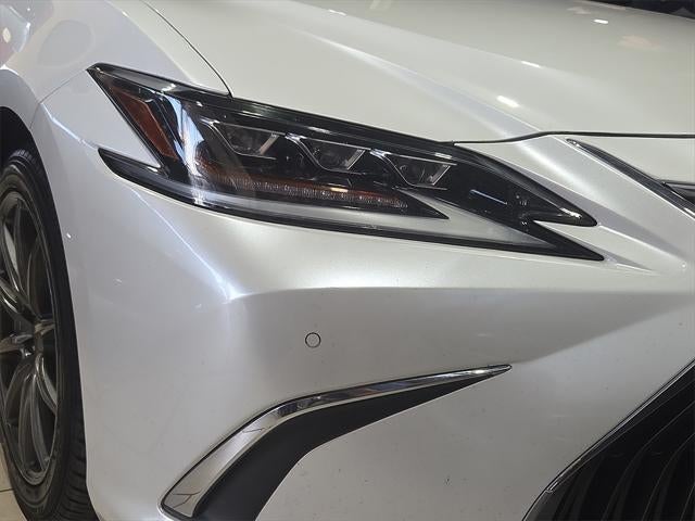 2021 Lexus ES 300h Ultra Luxury