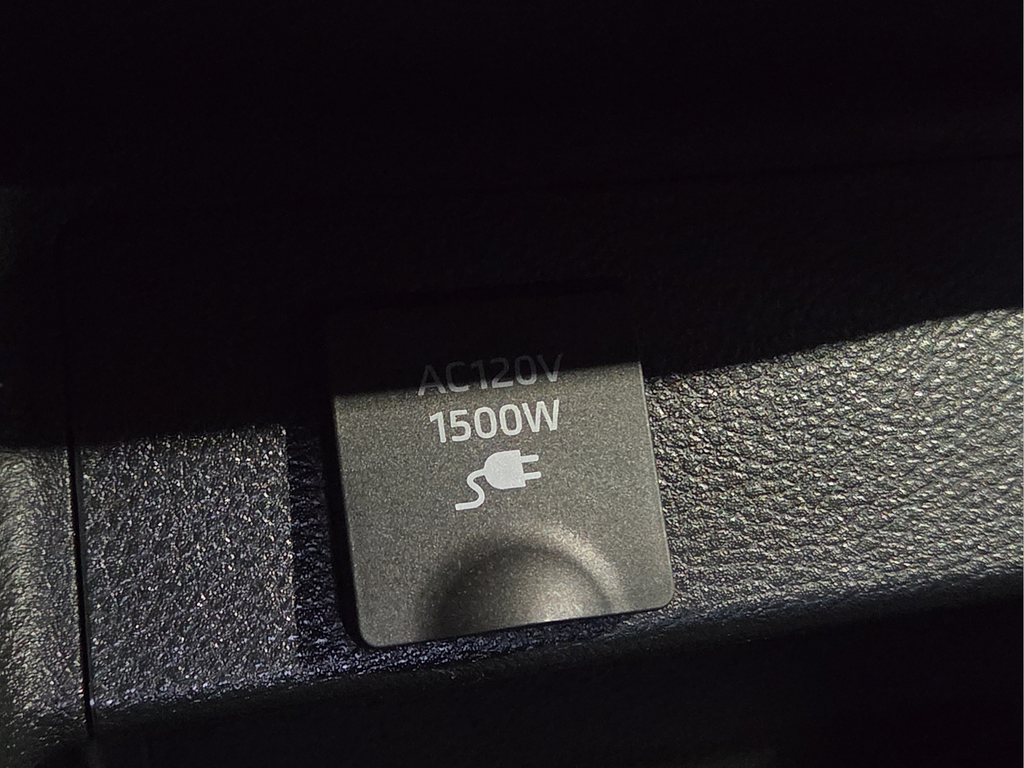 2023 Toyota Sienna XSE 7 Passenger