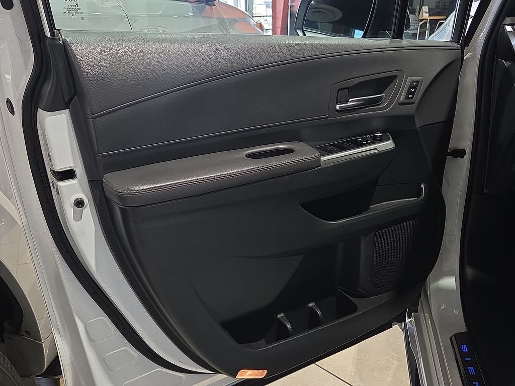 2023 Toyota Sienna XSE 7 Passenger