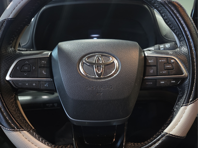 2023 Toyota Sienna XSE 7 Passenger
