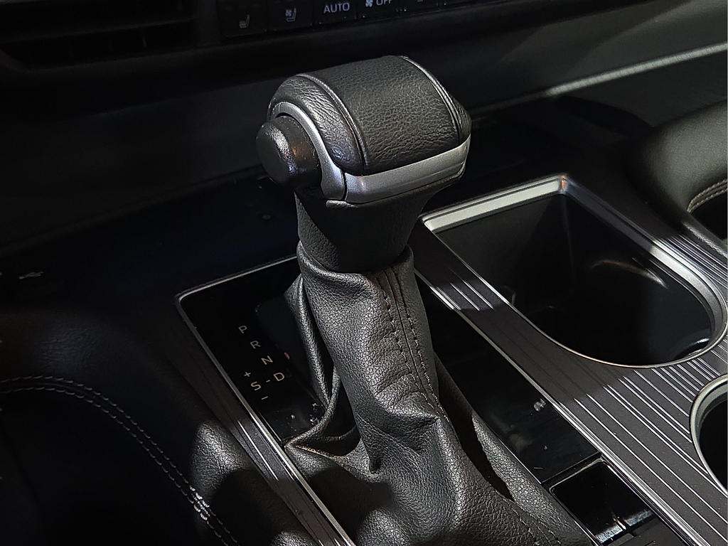 2023 Toyota Sienna XSE 7 Passenger