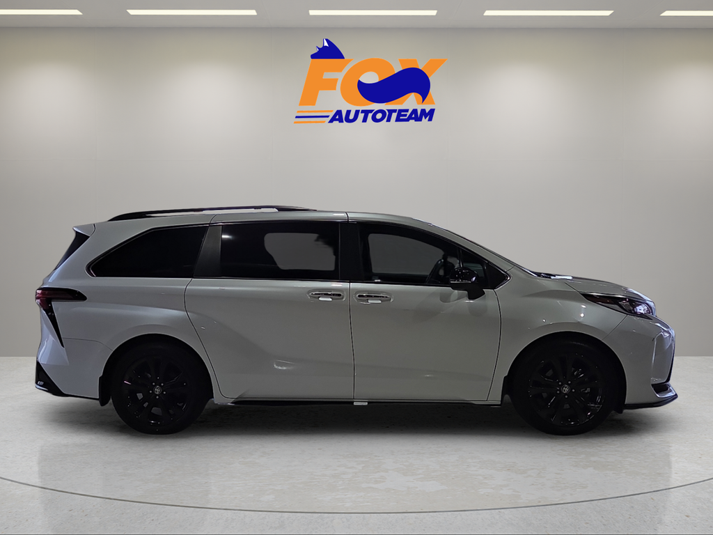 2023 Toyota Sienna XSE 7 Passenger