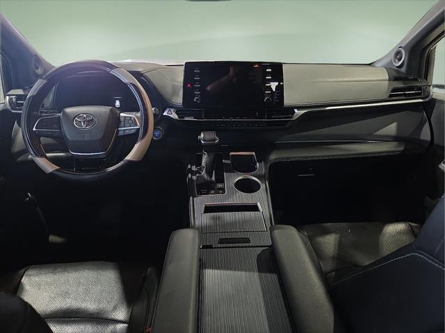 2023 Toyota Sienna XSE 7 Passenger