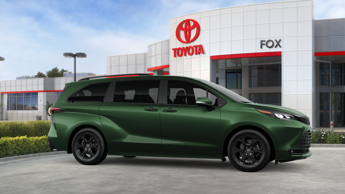 2026 Toyota Sienna Woodland Edition 7 Passenger