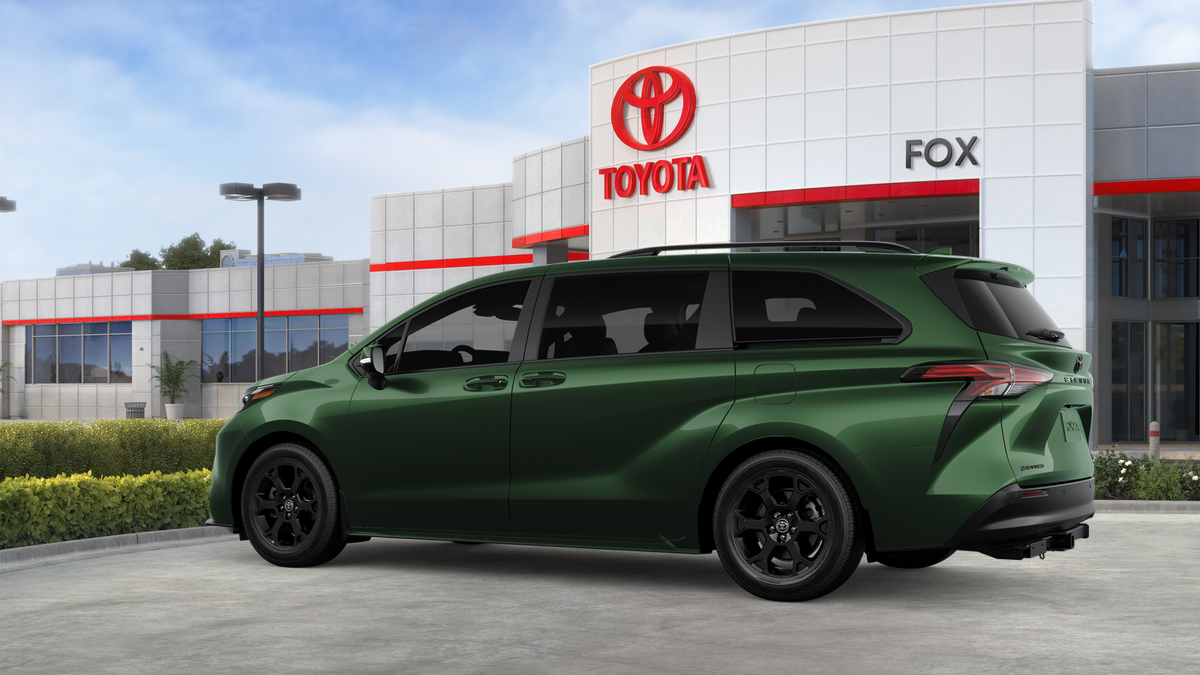 2026 Toyota Sienna Woodland Edition 7 Passenger