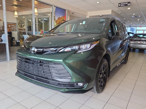 2026 Toyota Sienna Woodland Edition 7 Passenger