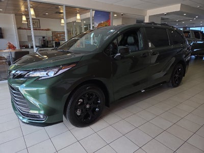 2026 Toyota Sienna Woodland Edition 7 Passenger
