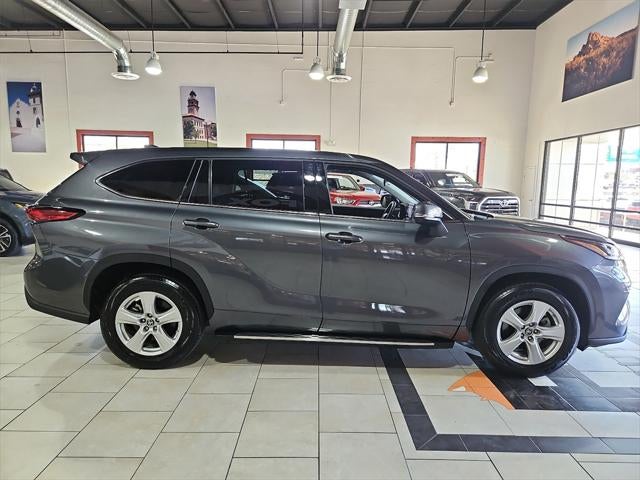 2022 Toyota Highlander L